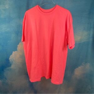 PINK GILDAN SHORT SLEEVE T SHIRT - SZ XL
